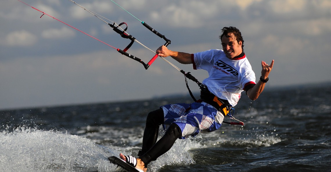 Kitesurfing